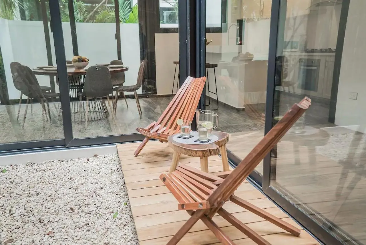 Luxury Town House / Mun Tulum Villa 0*,